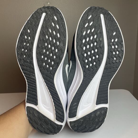 Nike Womens Quest 5 DD9291-002 Size 8.5 Black Running Shoes Sneakers - Picture 7 of 7